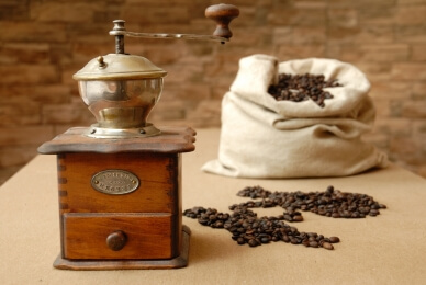 Minden, amit a kávé őrlésről tudnunk kell – hogyan őröljük helyesen a szemes kávét?